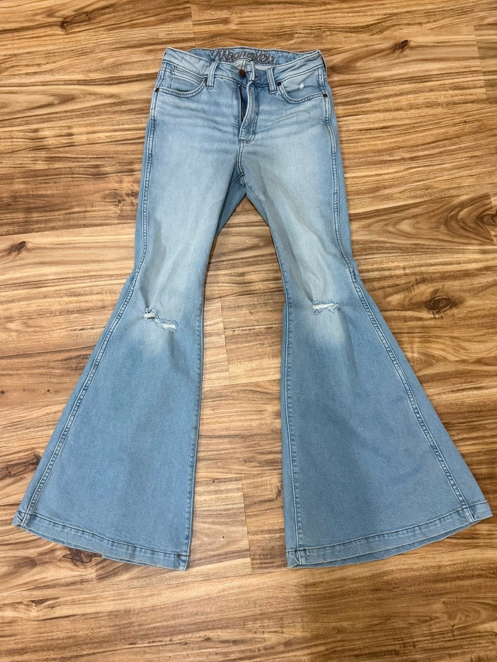 Wrangler Retro Premium High Rise Trumpet Flare Jeans 28x34